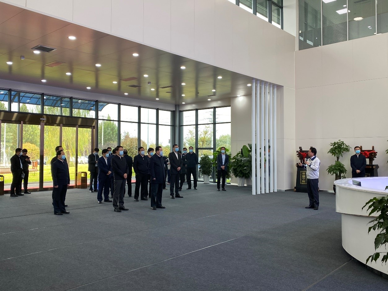 省委副書記、省長周乃翔一行視察西鐵城新景高端裝備智能制造產業園
